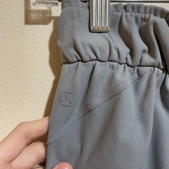 Lululemon Size 4 Keep Moving Joggers Rhino Grey - Picture 11 of 11
